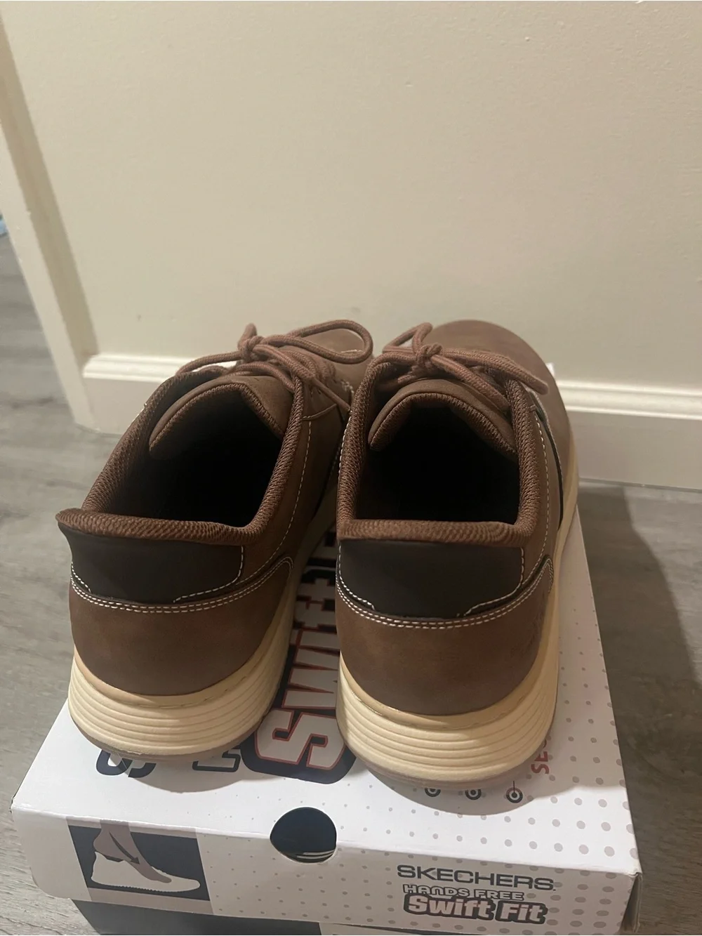 Brown Men's Skechers Men's Swift Fit Casual Shoe Size 12 NWB